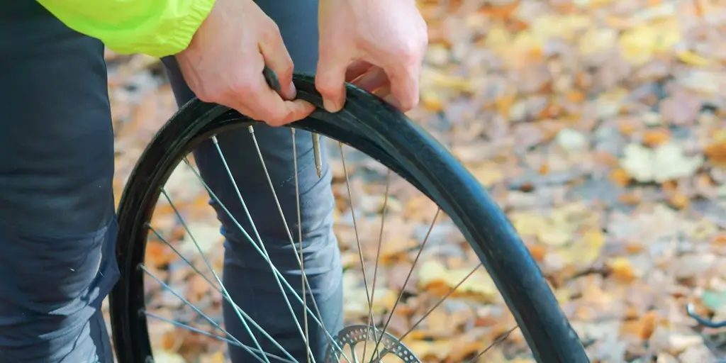How to fix a bike puncture in 9 simple steps